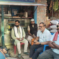 धान बेच्न किसान रातभर लाइनमा, सरकारी खरिद केन्द्रमा भीड