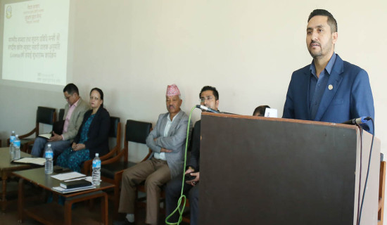 खण्डहरजस्तो भएको मुद्रण केन्द्रको धुलो टकटक्याएर छपाइ सुरु गरेका छौँ : सञ्चारमन्त्री खरेल