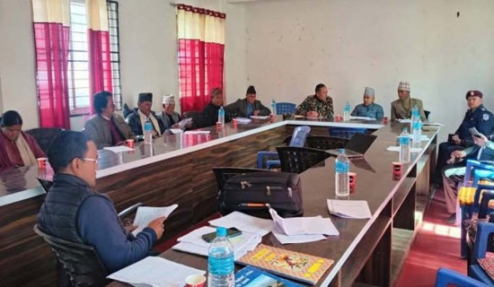 देवता रिसाउने डरले जीर्ण पुलबाटै जोखिमपूर्ण यात्रा गर्न बाध्य