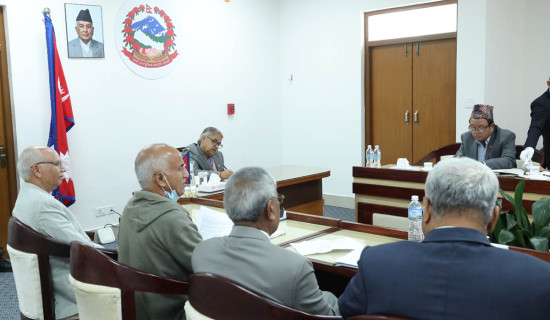 स्वार्थ समूहको चलखेलमा भएका निर्णय उल्टाउन प्रधानमन्त्रीसँग गोविन्द केसीको माग