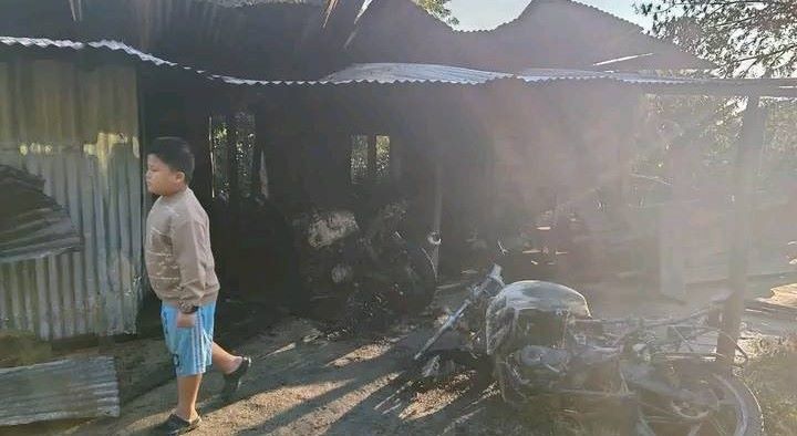 अज्ञात समूहद्वारा घरमा आगजनी