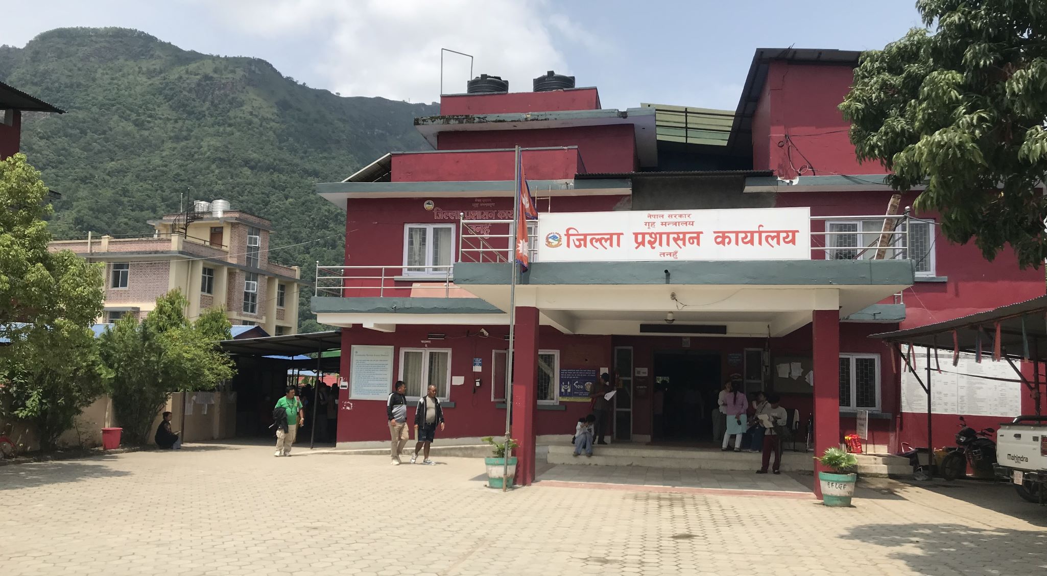 डुम्रे–बेसीसहर–चामे सडक बन्द हुने