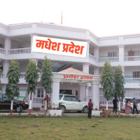 नयाँ बसपार्कमा निःशुल्क इन्टरनेट सेवा चलाउन पाएसँगै यात्रुमा खुसी