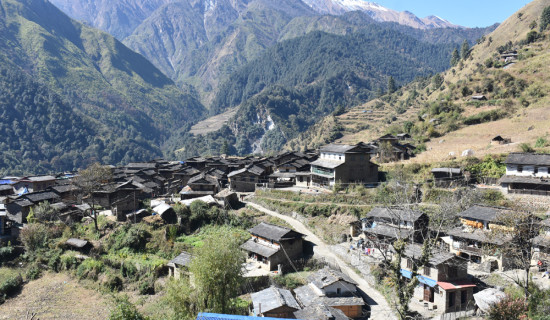 गुर्जा हिमालको काखमा सुन्दर गुर्जा गाउँ (फोटो फिचर)