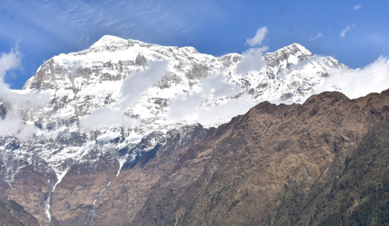 स्थानीयबासीको उजुरी पछि पुल निर्माण रोकियो