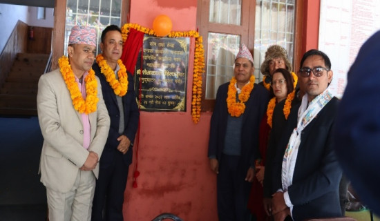 कोलेनिका मनाङको नयाँ प्रशासकीय भवनबाट सेवा सञ्चालन