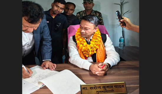 मुख्यमन्त्री यादवद्वारा पदभार ग्रहण