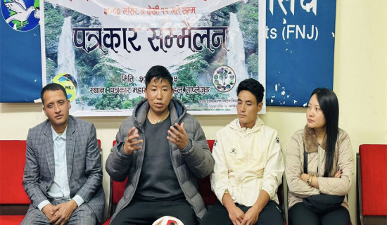 बलिउड अभिनेता धर्मेन्द्र ब्रीच क्यान्डी अस्पतालबाट डिस्चार्ज