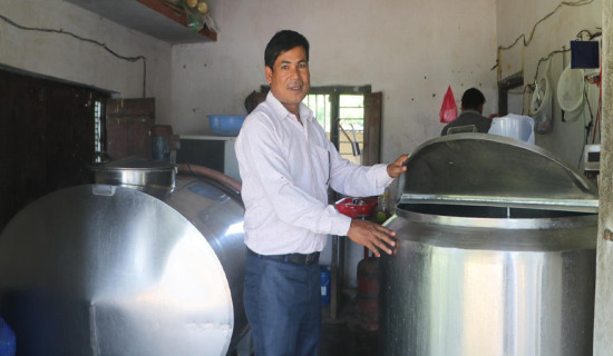 दूध बिक्रीबाट वार्षिक १३ लाख आम्दानी