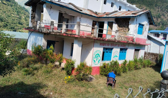 भत्किएको भवनबाटै सेवा प्रवाह