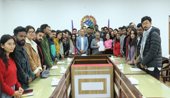 जेनजीका सातै प्रदेशका संयोजकले बुझाए प्रधानमन्त्री कार्कीलाई एकीकृत ११ बुँदे सम्झौतापत्र