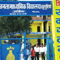 किसानलाई गहुँ भित्र्याउन चटारो (फोटो फिचर)