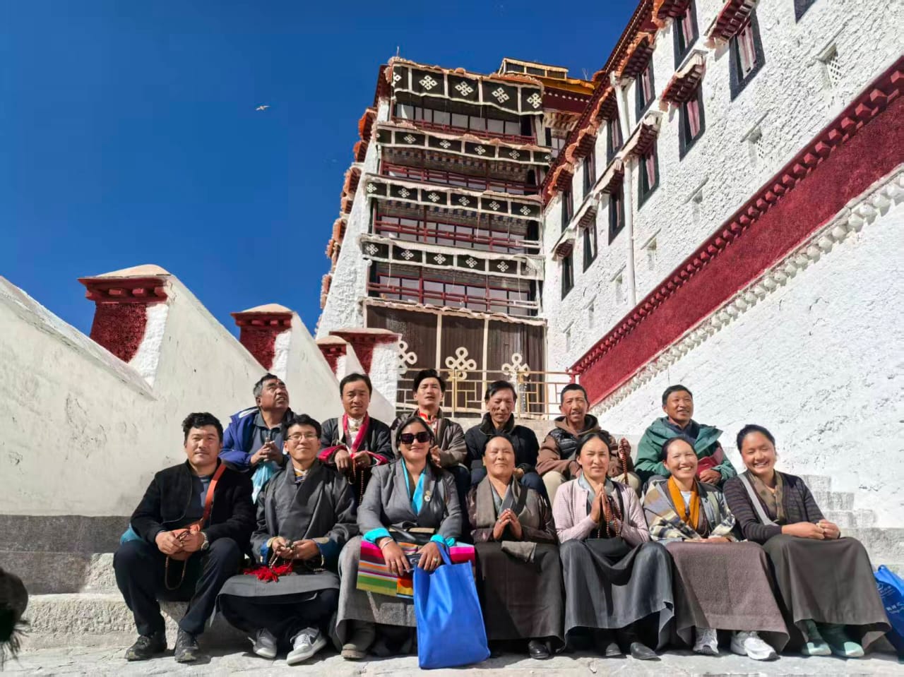 ‘तिब्बती चाहन्छन् कोरलाबाट नेपाल घुम्न’