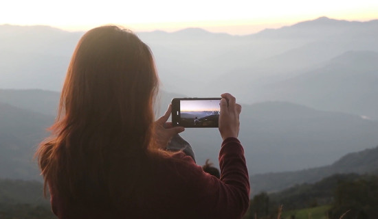 पर्यटक आकर्षित गर्दै छथरको ध्वजे डाँडा