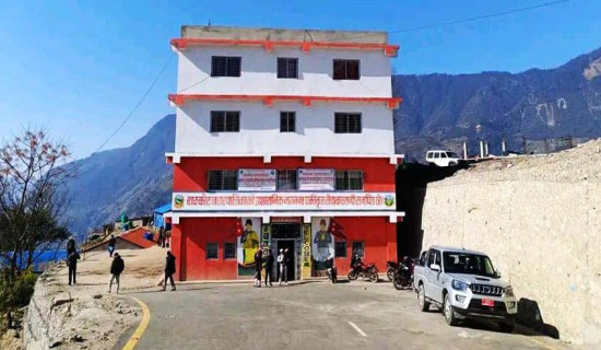 ऐनविपरीत करारमा कर्मचारी थप्दै