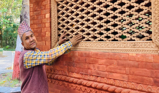 काष्ठकलामा सिपालु भीमबहादुर