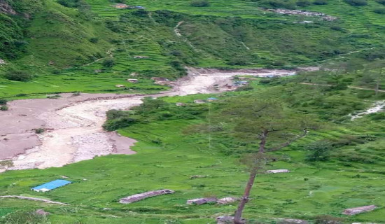 यसरी पनि बजाइयो घण्टाघरको घडीमा बाह्र