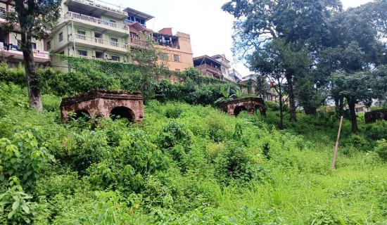 ऋण लिएर बनाएको संरचना अलपत्र