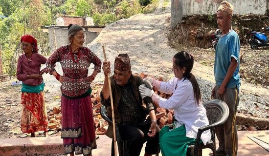 नीलकण्ठ नगरपालिकाको टोलमै स्वास्थ्य सेवा