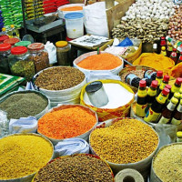 गाउँमा चर्खे र लिङ्गे पिङकाे रौनक