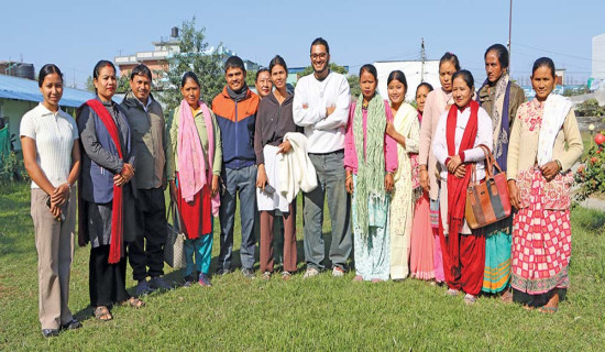 बर्दिया, गुलरिया र राजापुरमा ‘हरि हजुरबा’