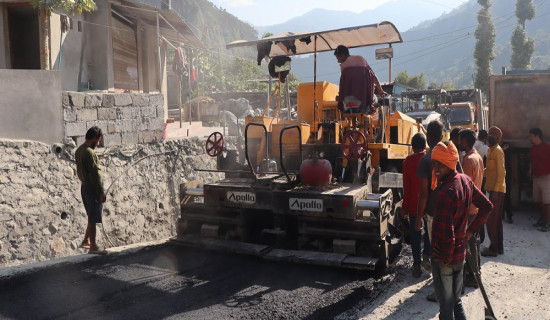 मालढुङ्गा–बेनी सडकको लस्ती–बेनी खण्डमा कालोपत्र सुरु
