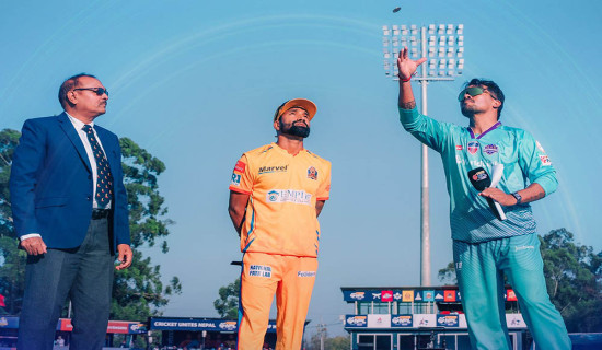 सुदूरपश्चिम काठमान्डुविरुद्ध पहिले ब्याटिङ गर्दै