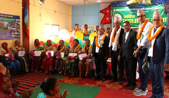 सडक मापदण्ड भित्रका घर टहरा हटाउन आग्रह