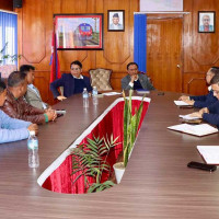 चुनावी चहलपहल : राजनीतिक दल मतदाताको घरदैलोमा