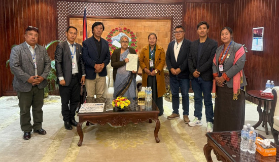 गोदाममै थन्कियो चामल नयाँ धान राख्ने ठाउँ छैन