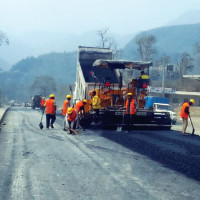 हिमपातले पर्यटक अलपत्र