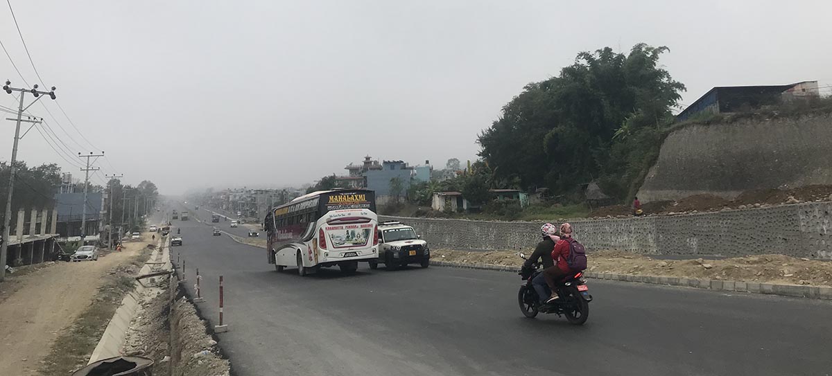 पृथ्वीराजमार्ग मुग्लिन-पोखरा सडक स्तरोन्नति : कालोपत्रसँगै यात्रा सहज