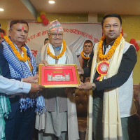 हिमपातले पर्यटक अलपत्र