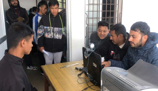 बर्दघाटमा शैक्षिक सुधारको अभियान : पढाउने होइन, सिकाउने’ अभियान