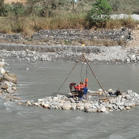 फेदीखोलामा दुई नयाँ झोलुङ्गे पुल निर्माण