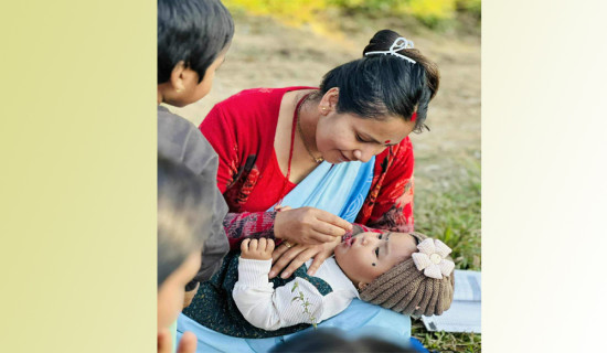 गुल्मीमा १३ हजार बालबालिकालाई भिटामिन ‘ए’ र जुकाको औषधी खुवाइयो