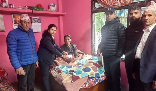 अशक्त नागरिकलाई घरमै नागरिकता