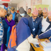 माटोका भाडा बनाएर आम्दानी गर्नुहुँदै कालिकादेवी