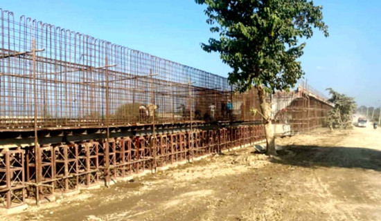 माटोका भाडा बनाएर आम्दानी गर्नुहुँदै कालिकादेवी