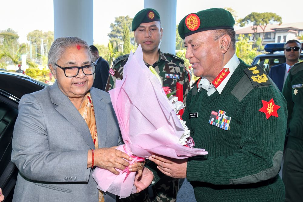 प्रधानमन्त्री कार्कीद्वारा चुनावी सुरक्षा तयारी सुदृढ गर्न सेनालाई निर्देशन