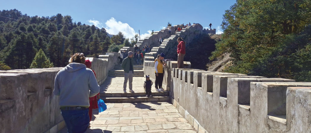 पर्यटकको रोजाइमा मिनी ग्रेटवाल