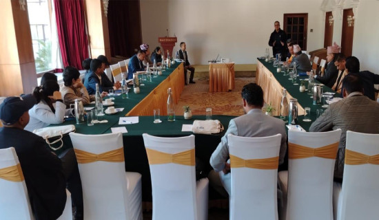 सार्वजनिक सेवालाई जनमुखी बनाउनुपर्नेमा जोड