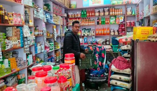 विदेशबाट फर्केर गाउँमै ‘सस्तोबजार’ सञ्चालन