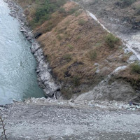 रुरु र छत्रकोटका घरटहरा हटाउँदै स्थानीय