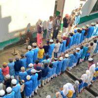 हराउँदै थारू समुदायको परम्परागत खानपान र जीवनशैली