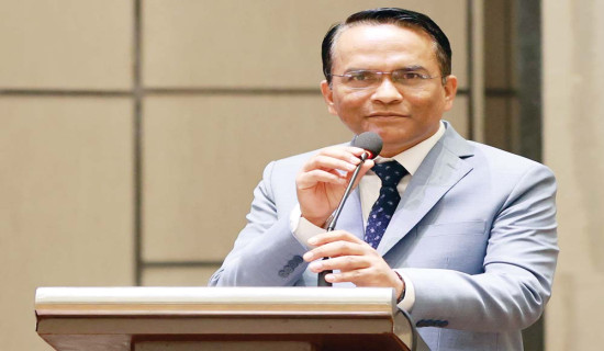 गभर्नरले सिइओसँग छलफल गर्ने