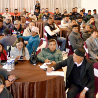 पहिरोमुनि स्वास्थ्य चौकी  : डरैडरमा सेवा दिँदै स्वास्थ्यकर्मी