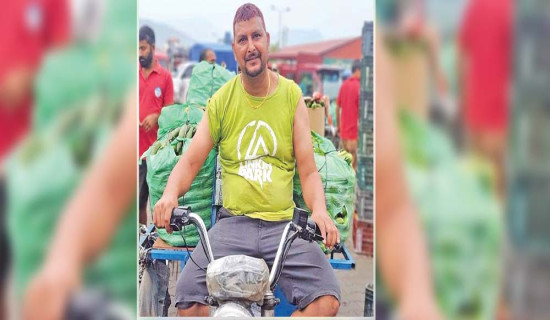 पहिरोमुनि स्वास्थ्य चौकी  : डरैडरमा सेवा दिँदै स्वास्थ्यकर्मी