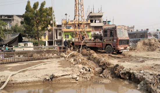 जनकपुर-ढल्केवर सडकखण्डको तीन स्थानमा आकासे पुल निर्माण तीव्र