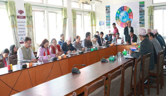 बजेट कटौती र सेवासुविधा खोसिएको विषयमा राष्ट्रियसभा सांसद र अर्थमन्त्रीबिच नोकझोक